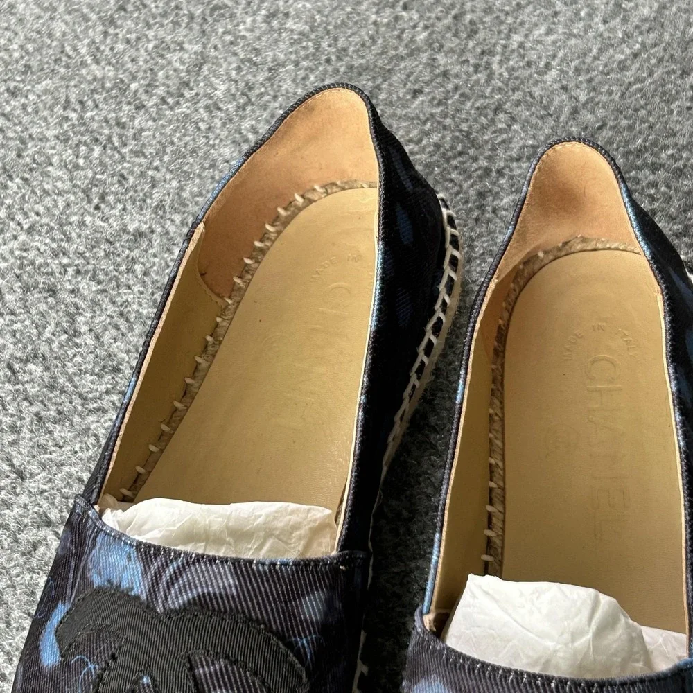 Chanel CC Espadrilles Blue Floral Print Canvas Cap Toe Size 41‎ Spain